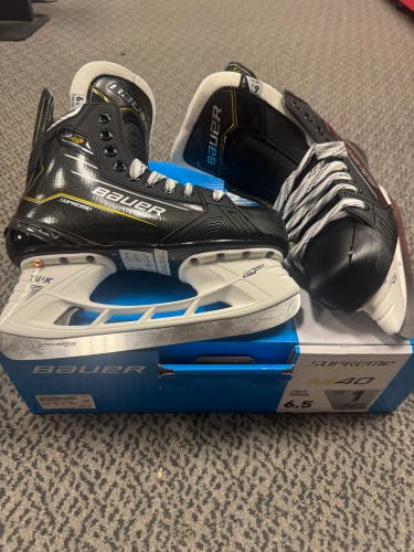 Bauer Supreme M40 Hockey Skates 6.5 (New) Fit 1)