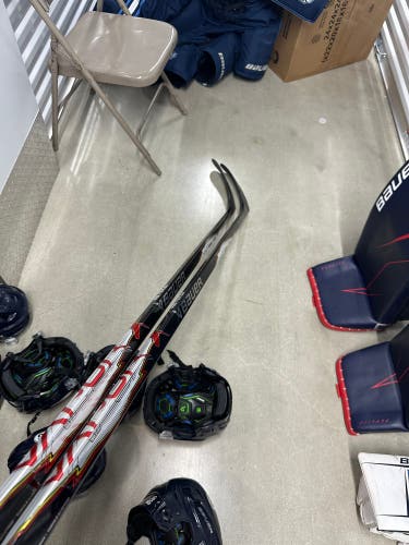 Senior Bauer Flypro Right Handed Hockey Stick P28 70 Flex (New)