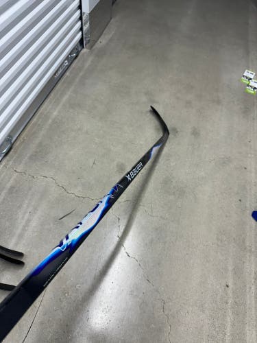Senior Bauer Vapor Flylite Right Handed Hockey Stick P92 70 Flex Pro Stock (New)