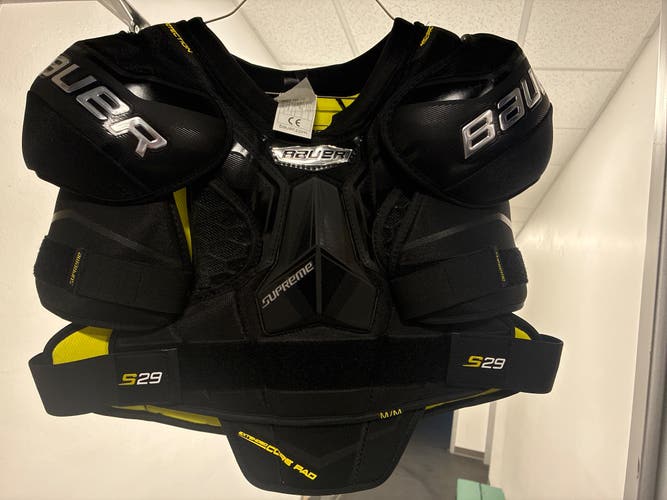 Medium Senior Bauer Supreme S29 Shoulder Pads (New)