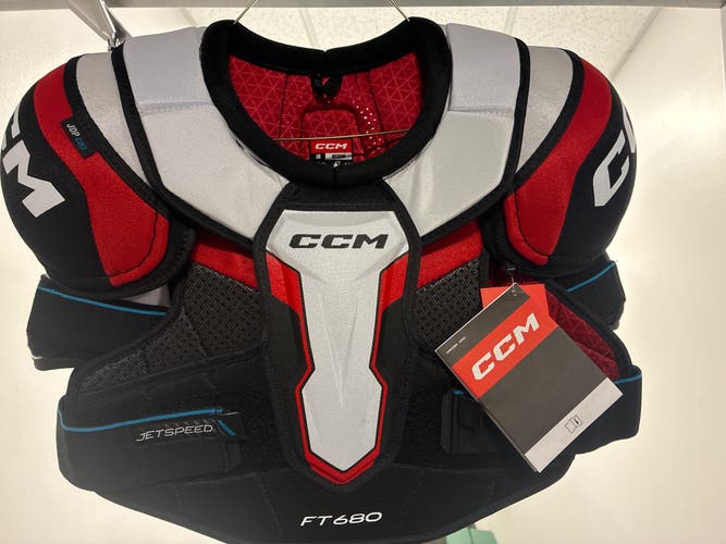 Medium Senior CCM JetSpeed FT680 Shoulder Pads (New)