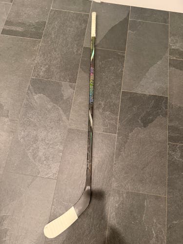 Junior Bauer Nexus Tracer Right Handed Hockey Stick P92 40 Flex (Used) all black
