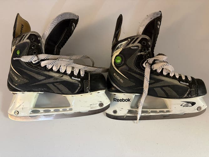 Reebok 16K Pump Hockey Skates Regular Width 7.5 (Used)