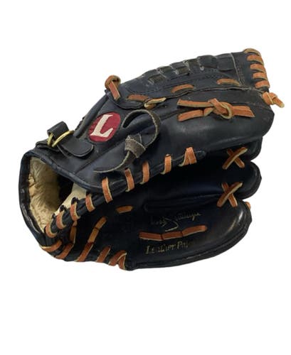 Louisville Slugger RH Infield Baseball Glove 10.5" (Used)