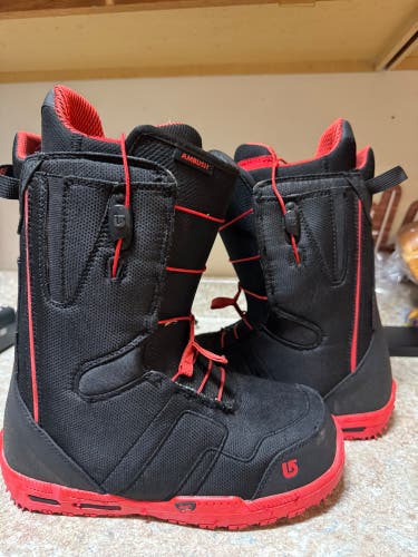 Size 8 men’s Burton Ambush Snowboard Boots All Mountain (Used) boot quick lace