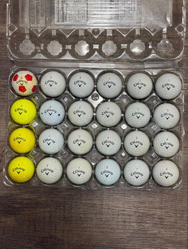 24 Callaway Chrome Soft Golf Balls - 4A Good Condition