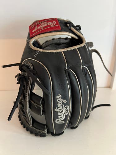 Rawlings Heart of Hide Gameday 57 Carlos Correa PRO315-19CC4 11.75"- (Used)