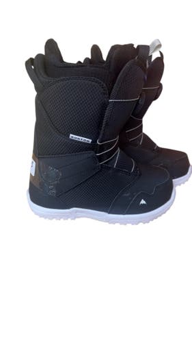 Burton Snowboard Boots Smalls BOA Used Size 5