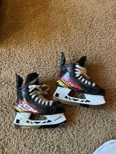 Red/ yellow 2023 CCM JetSpeed FT6 Pro Hockey Skates Regular Width Pro Stock Size 5.5 (Used)
