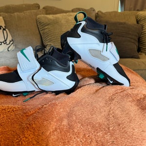 Men's Size M 8.0 (W 9.0) Nike Cleats Mid Top Molded Cleats (New)