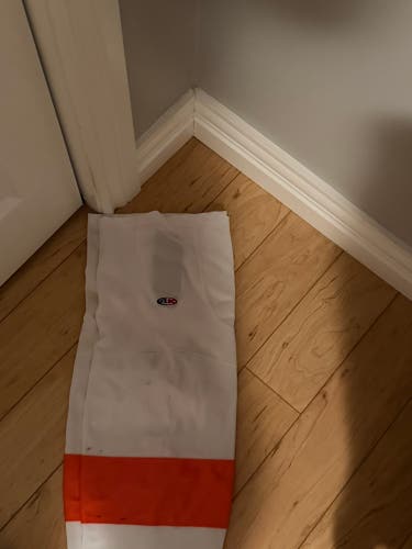 White Senior Large Athletic Knit Socks (Used)