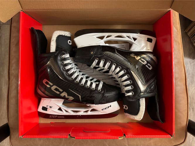 CCM Tacks XF Pro Total Custom Plus MiC Pro Stock
Hockey Skates - Size 5.75 Tapered ( Used)