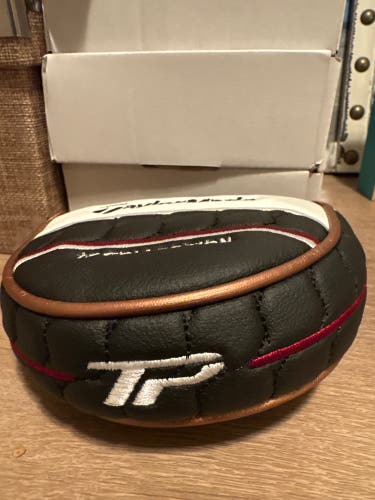 Taylormade mallet Head Cover (Used)
