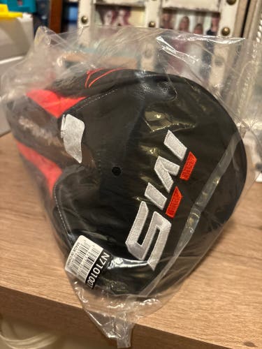 TaylorMade Driver Head Cover (New)