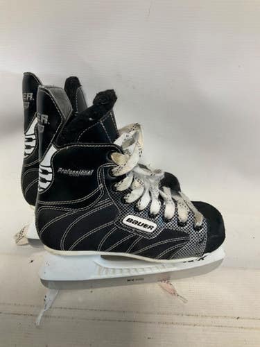 Used Bauer Supreme Professional Junior Hockey Skate Junior 03 11823-s000039856