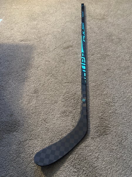 Junior Bauer Pulse Right Handed Hockey Stick P92 40 Flex (New)