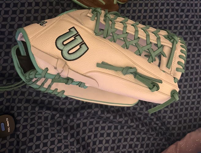 Wilson Baseball Glove