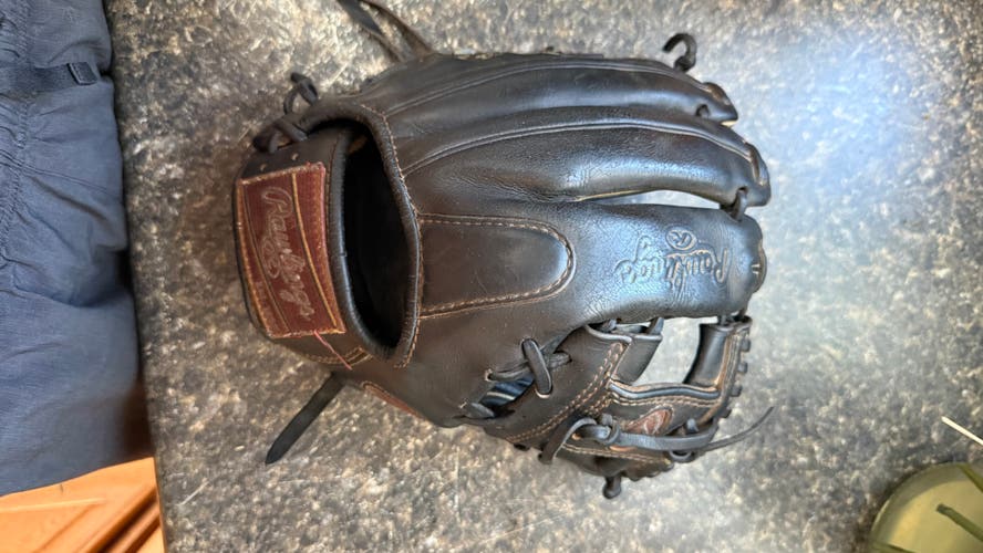 Rawlings Gold Glove RH Infield Baseball Glove 11.5" (Used)
