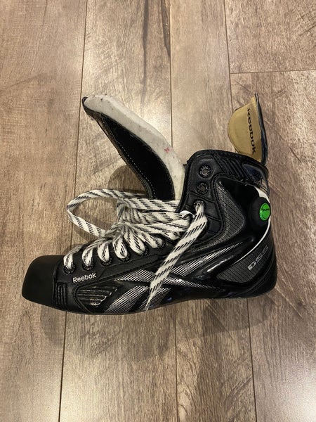 Reebok 14K Hockey Skates Wide Width 9 (Used)