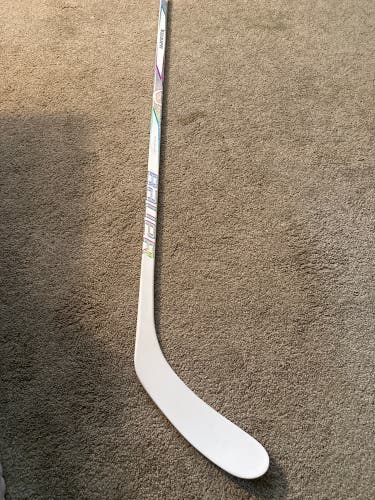 Junior Bauer Proto2 Left Handed Hockey Stick P28 30 Flex (New) white version