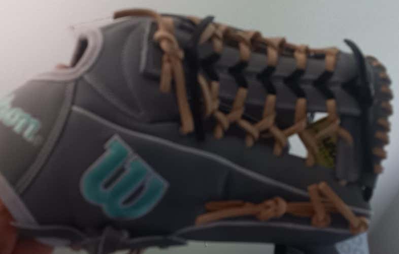 2025 Wilson RH Outfield A2000 T125 Baseball Glove 12.75" (New)