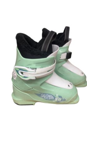 Salomon Kids Ski Boots Mint Green Used Size 17/18