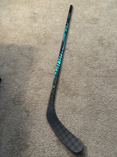 Junior Bauer Pulse Left Handed Hockey Stick P92 50 Flex (New)