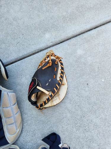 Youth Louisville Slugger Catcher's Gear Set – Decent Used Condition
