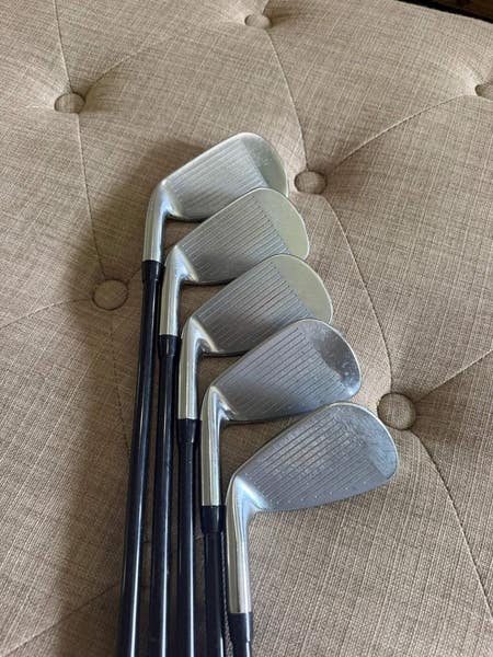 Mizuno JPX 800 Iron Set 6-PW ProLaunch Axis Regular Flex +1/4 NICE