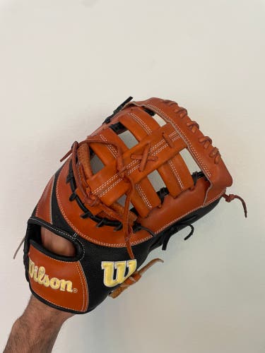 Wilson A2000 SC1620 RH First Base Baseball Glove 12.5" (Used)