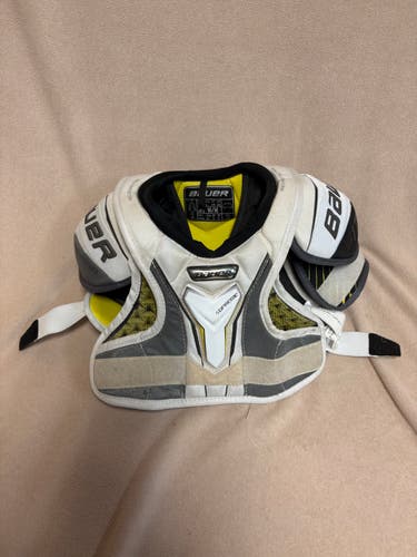 Medium Junior Bauer Supreme S170 Shoulder Pads (Used)