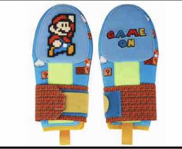 Mario brother baseball sliding mitt new