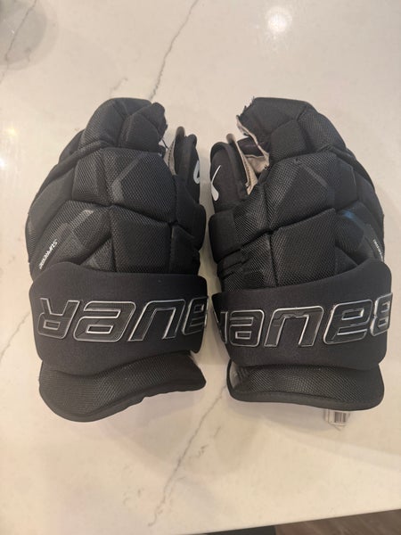 Bauer Supreme Mach Gloves 15" (Used)