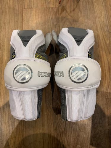 Large Adult Maverik Rome Arm Pads (Used)