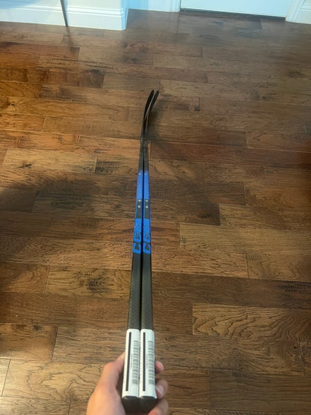 BRAND NEW CCM JETSPEED FT8 PRO – ELITE LEVEL STICKS
Senior CCM JetSpeed FT8 Pro Left Hand
