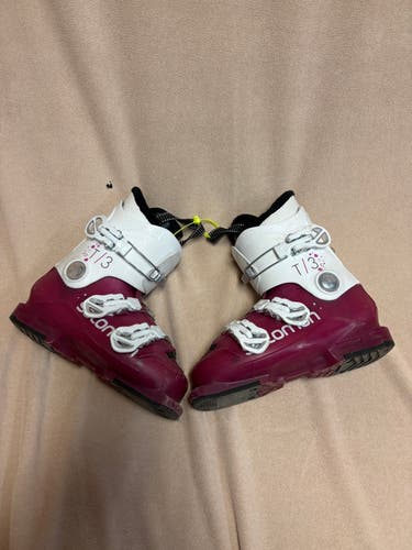 Mondo 23 & 23.5 Kid's Salomon T3 Ski Boots (Used)