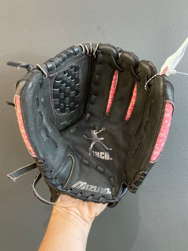 Used Mizuno Finch Right Hand Throw Softball Glove 11.5"
