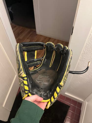 2022 Rawlings REV1X RH Infield Baseball Glove 11.75" (Used)