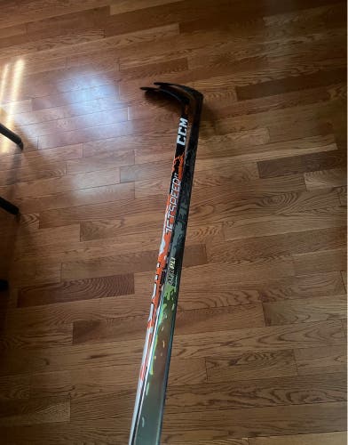(2 Pack) Senior CCM JetSpeed FT9 Pro Right Handed Hockey Stick P29 75 Flex Pro Stock (New)