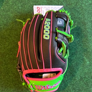 Black & Green Wilson A2000 1786 RH Infield Baseball Glove 11.5" (New)