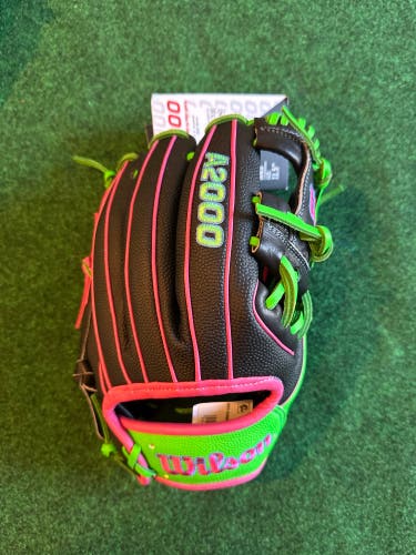 Black & Green Wilson A2000 1786 RH Infield Baseball Glove 11.5" (New)