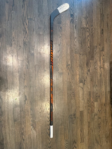 Intermediate Bauer Pulse Right Handed Hockey Stick P28 65 Flex (Used)