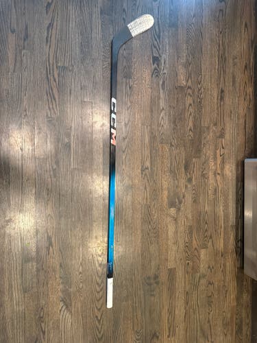 Intermediate CCM JetSpeed FT8 Pro Right Handed Hockey Stick P28 65 Flex (Used)