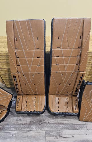 32" 2025 True Nitro Pro Catalyst Goalie Pads