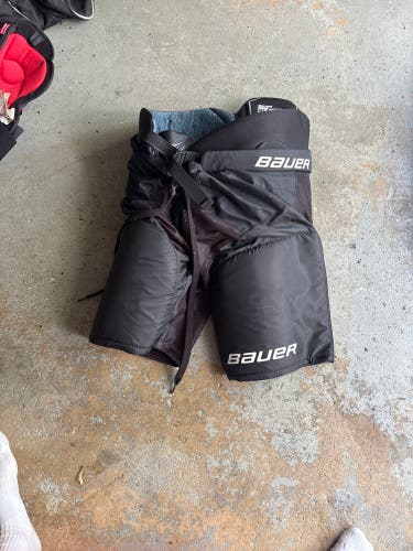 Men's Intermediate Medium Bauer Nexus Hockey Pants (Used)