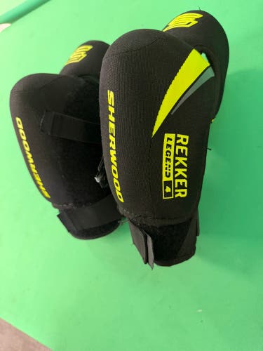 Senior Small Sher-Wood Rekker Legend 2 Elbow Pads (Used)