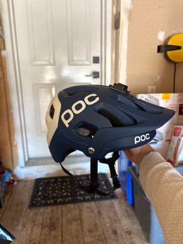 Men's Medium POC Bike Helmet (Used)