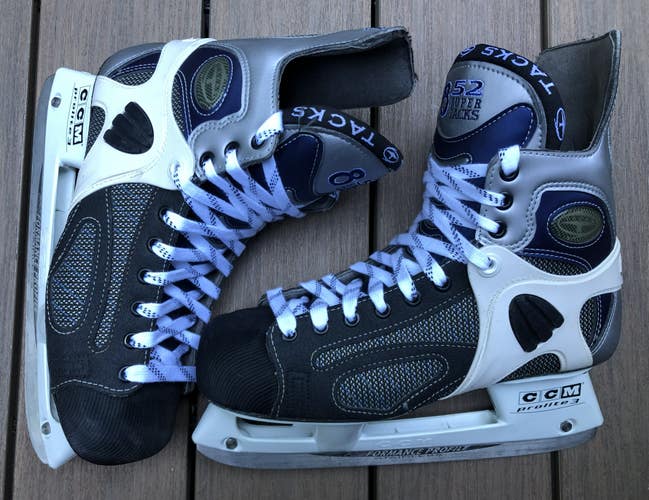 CCM Tacks 852 Hockey Skates Wide Width 10 (Used)