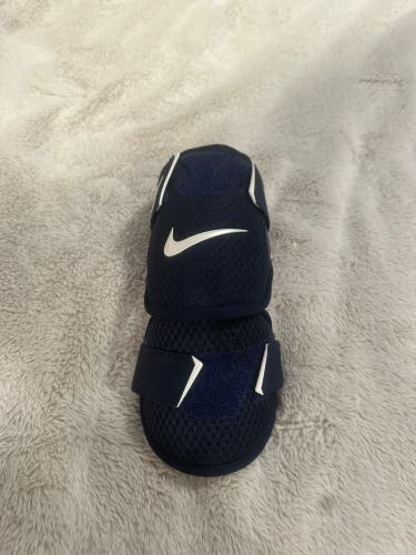 Navy Nike Elbow guard(New)