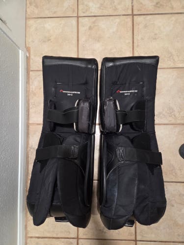34" True L12.2 Goalie Leg Pads (Used)